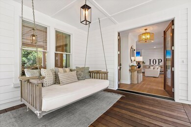 Front Porch/Entry