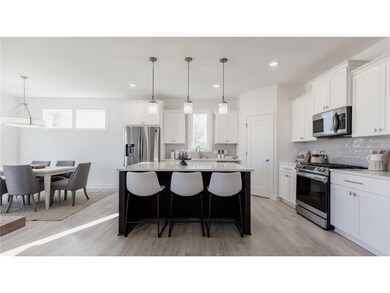 1549 Creekwood Dr, New Richmond, WI 54017 - photo 3