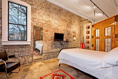 105 E 3rd St, Bonham, TX 75418 - photo 4