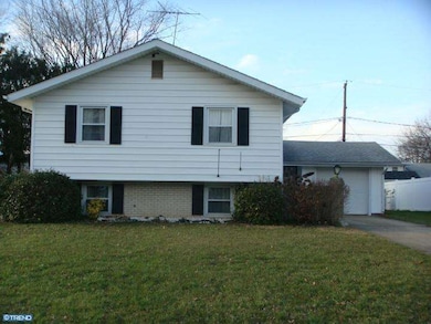 2511 Emerson Dr, Wilmington, DE 19808 - photo 2