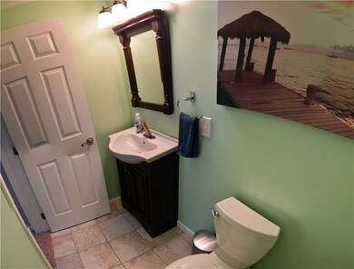 FIRST FLOOR POWDER ROOM