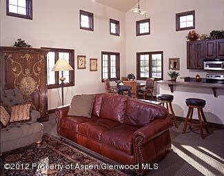 cer-clubhouse-interior