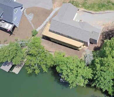 99 Windward 2 lakeside