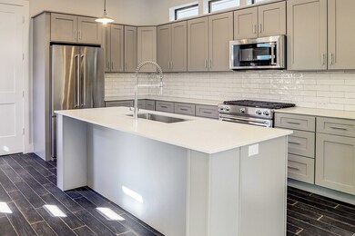 301 Neyland St unit B, Houston, TX 77022 - photo 7