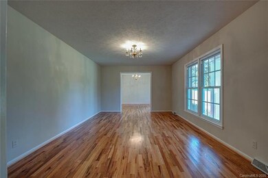 818 Hill St, Shelby, NC 28152 - photo 7