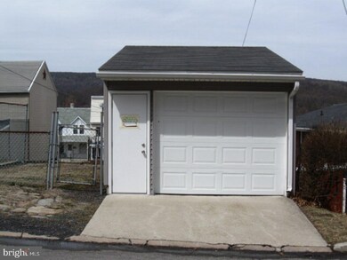1908 Walnut St, Ashland, PA 17921 - photo 4