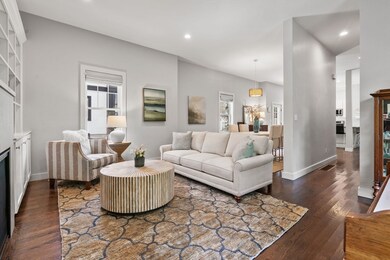 168 Harvard St unit 2, Newtonville, MA 02460 - photo 3