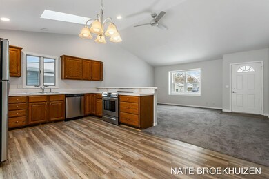 13-web-or-mls-2252 Charles Ave, Norton S