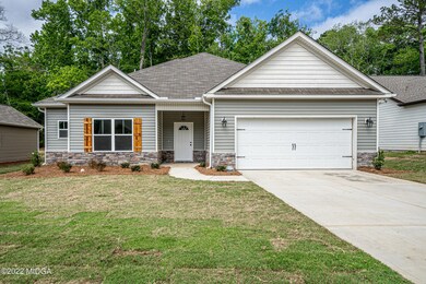 814 Natures Walk, Gray, GA 31032 - photo 2