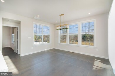 8945 Hubbard Way, Lorton, VA 22079 - photo 4