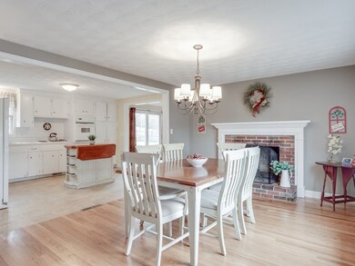 8 Brandon St, North Billerica, MA 01862 - photo 2