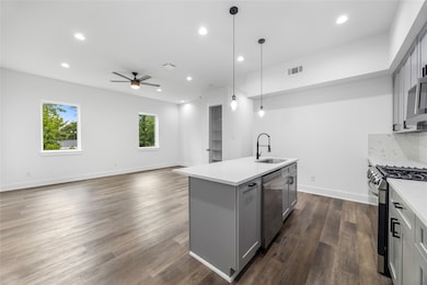 955 Elkhart St unit A, Houston, TX 77091 - photo 2