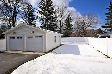 378 N Maple Ave, Elmhurst, IL 60126 - photo 3