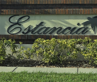 1976 Estancia Cir unit B, Kissimmee, FL 34741 - photo 2