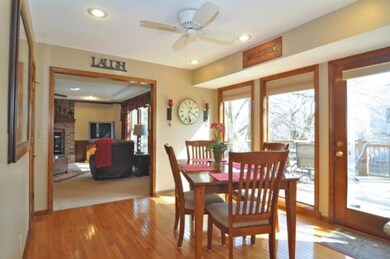 Open Floor plan with good flow between Rooms