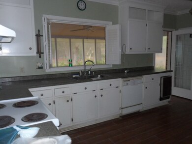 50 Purify Bay Rd, Crawfordville, FL 32327 - photo 2