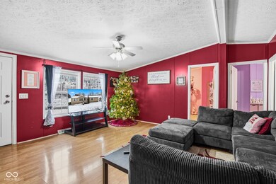 9205 S Harrodsburg Rd, Bloomington, IN 47403 - photo 6