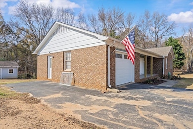 204 Green Ridge Dr, Moore, SC 29369 - photo 5