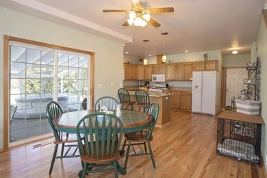 5682 Fishers Ferry, Gold Hill, OR 97525 - photo 4