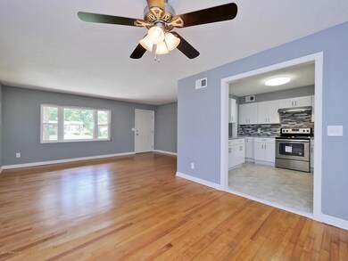 313 Tidewater Cir W, Jacksonville, FL 32211 - photo 6