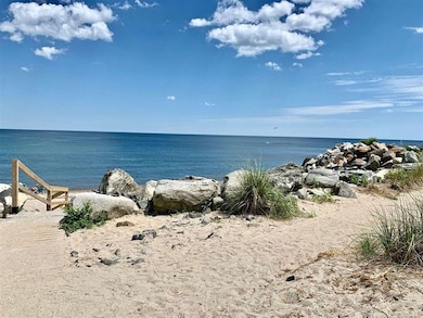 971 Ocean Blvd unit 4, Hampton, NH 03842 - photo 4