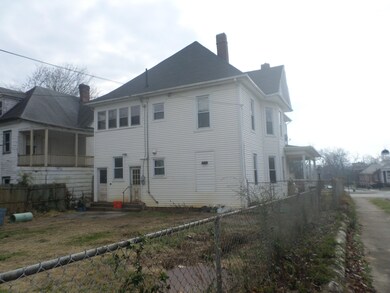 1127 Chapman Ave SW Main (3)