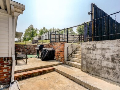 2105 E Watauga Ave, Johnson City, TN 37601 - photo 5