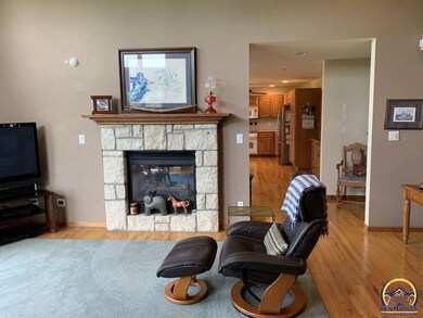 9241 SW 61st St, Topeka, KS 66610 - photo 7