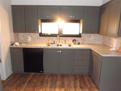 321 E Main St, Tipton, OK 73570 - photo 6