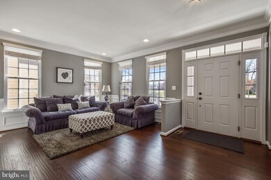 25245 Edenfield Ln, Chantilly, VA 20152 - photo 2