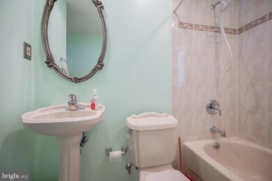 307 Howell Dr, New Castle, DE 19720 - photo 6