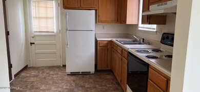 105 Royal Dr, Jacksonville, NC 28546 - photo 3