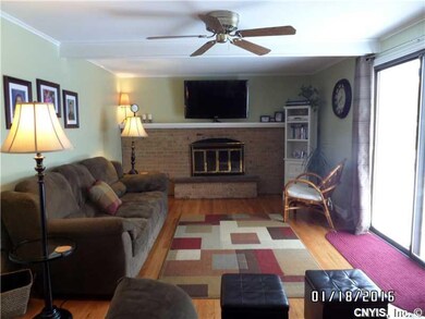 Family Room Spacious family rm, sliders to new pat