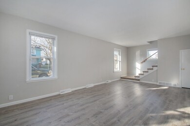 704 W Marion St, Elkhart, IN 46516 - photo 3