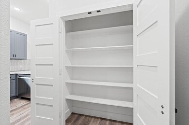 108 E 44th St unit E, Houston, TX 77018 - photo 6