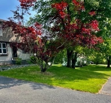 105 Bradford Dr, Feeding Hills, MA 01030 - photo 3