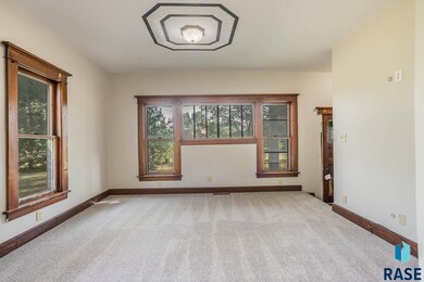 719 East St, Spencer, SD 57374 - photo 5