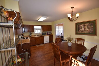 704 Pineridge Dr, Hopkinsville, KY 42240 - photo 3