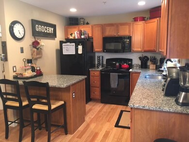 27 Townsend Dr unit 27, Dover, NH 03820 - photo 4