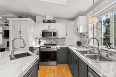 12742 118th Ave SE, Rainier, WA 98576 - photo 6