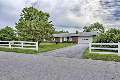 108 Heritage Ln, Sykesville, MD 21784 - photo 4