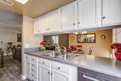 010_Kitchen