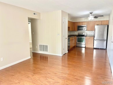 9218 Bent Pine Ct unit H, Saint Louis, MO 63126 - photo 6