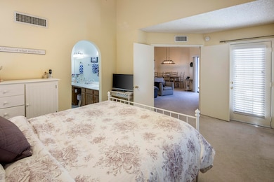 1041 E Sunburst Ln, Tempe, AZ 85284 - photo 7