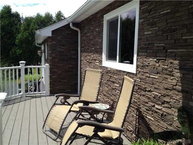 Deck 100% maintenance free exterior