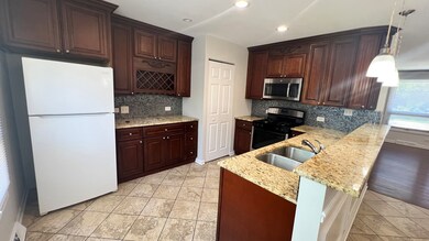 3321 Hickory Ln, Hazel Crest, IL 60429 - photo 7