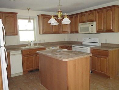 585 Cherry Valley Rd, Gilford, NH 03249 - photo 4