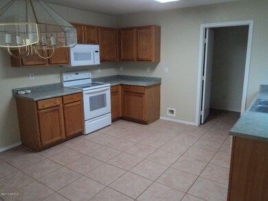 2442 E Peach Tree Dr, Chandler, AZ 85249 - photo 4