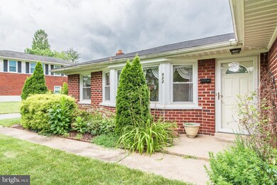 922 Starbit Rd, Towson, MD 21286 - photo 2