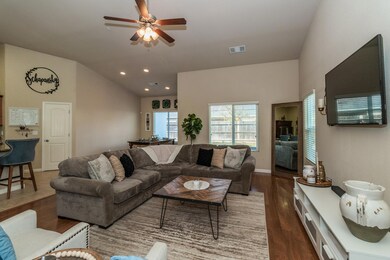 011922-3117-N-Carriage-Ave-Fresno-CA-06